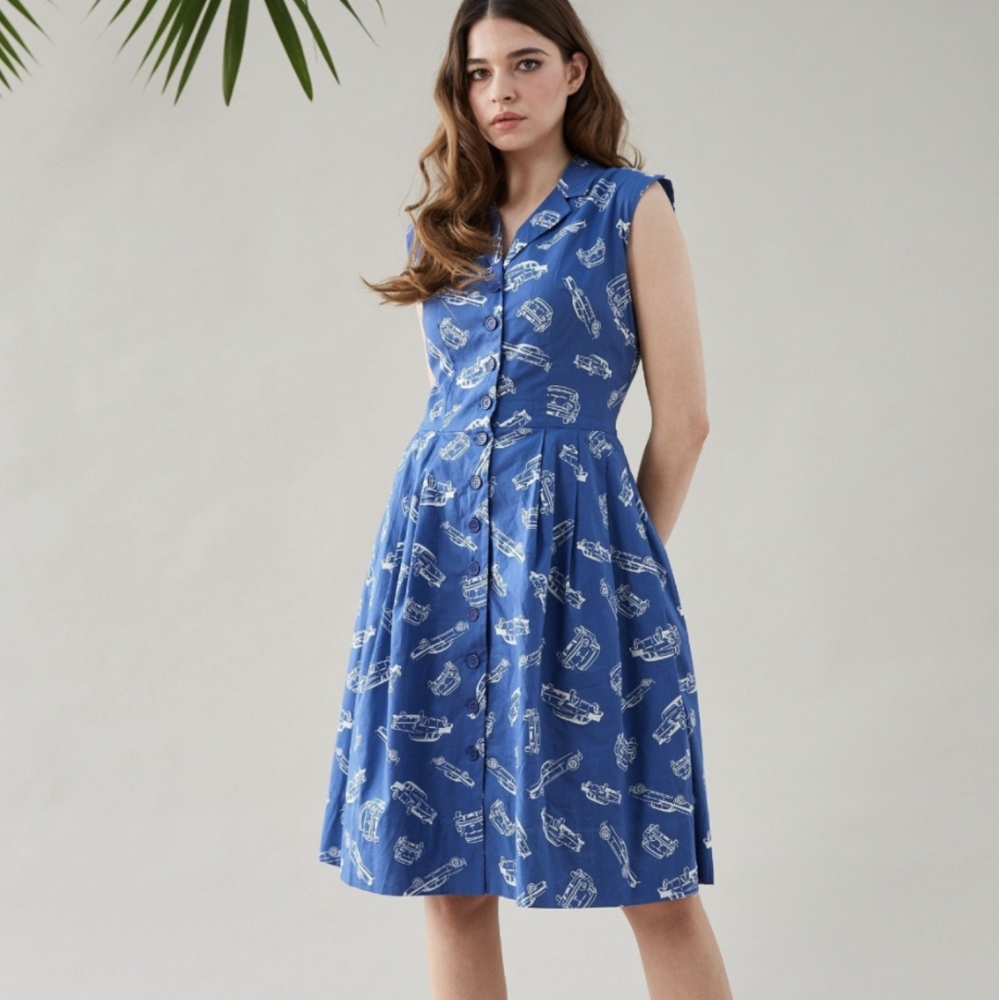 Emily and Fin Frankie dress in vintage cars